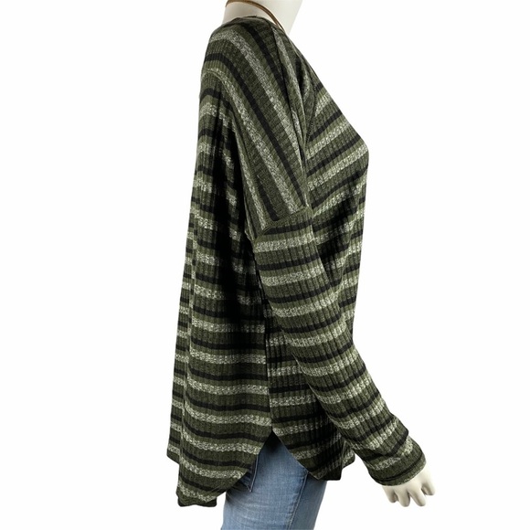 LUSH Camo Striped Thermal Henley XL - Picture 3 of 8